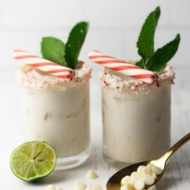 Alternative view of Royal Hot Cocoa White Chocolate – 1 kg